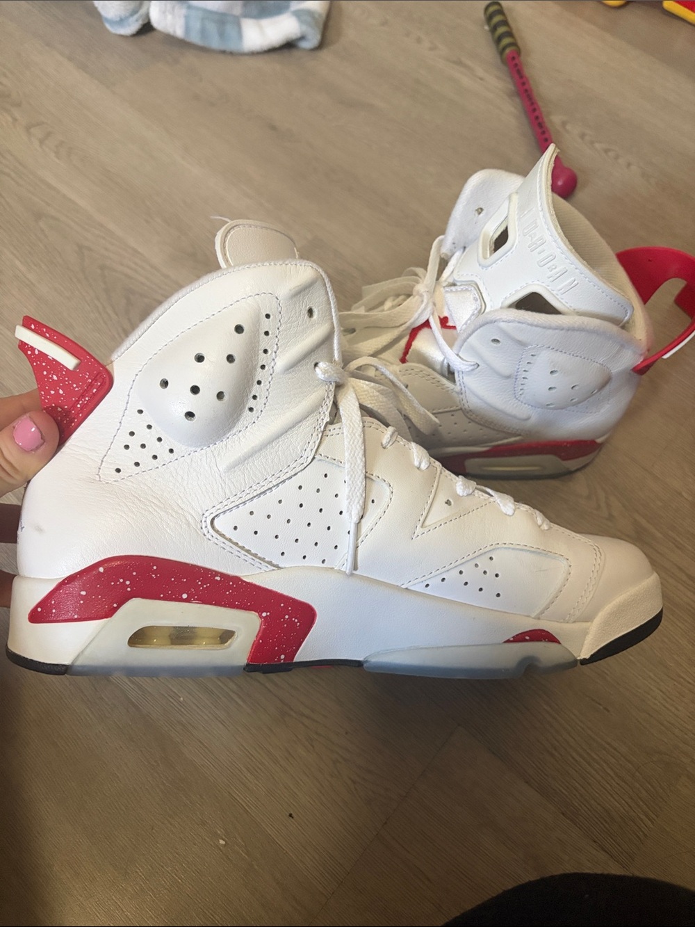 Nike Air Jordan 6 Retro Red Oreo Mens size 9